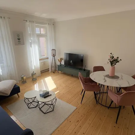 Design Apartment Hindenburg In Neustadt An Der Weinstrasse Exterior photo